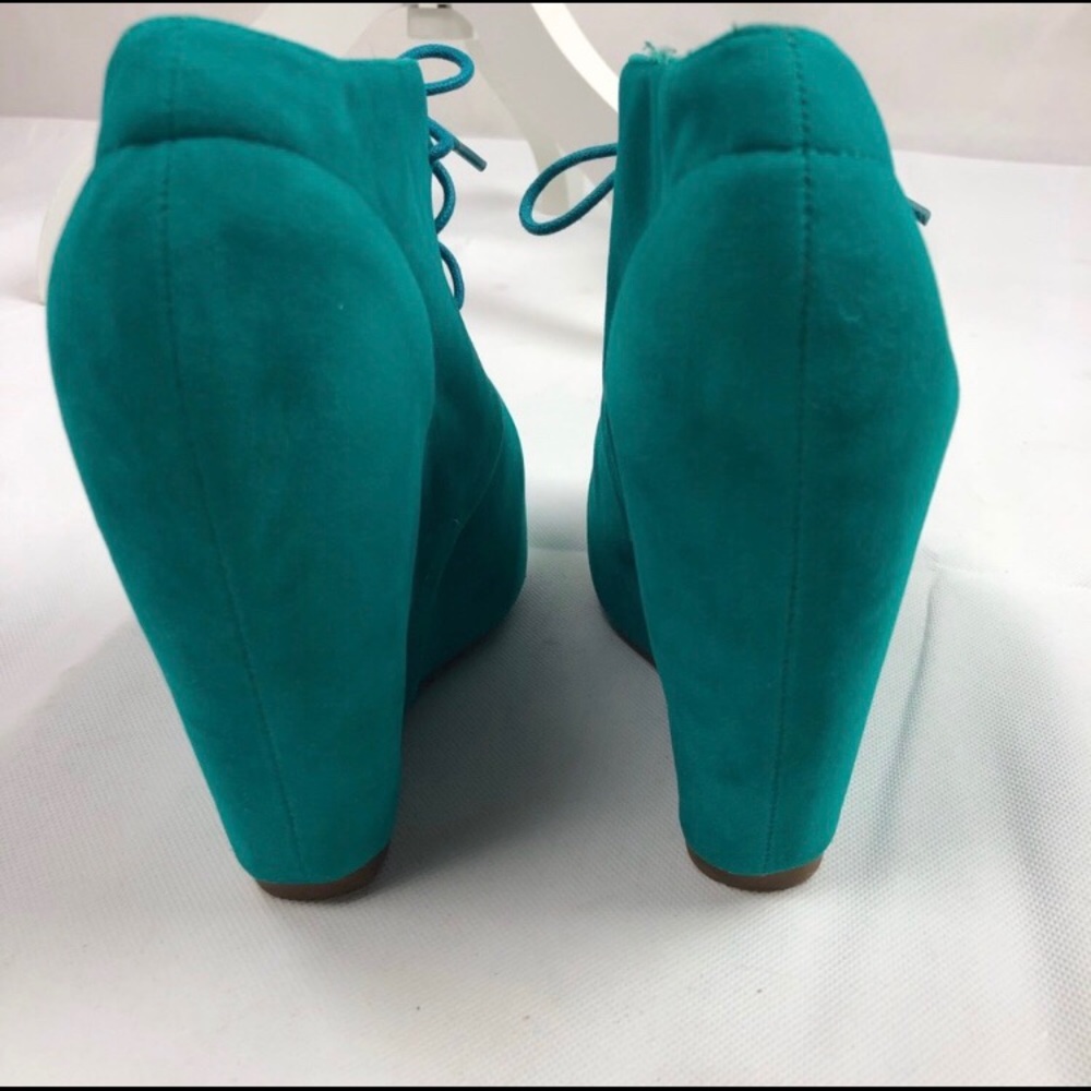 Real Booties 7 - Picture 3 of 3